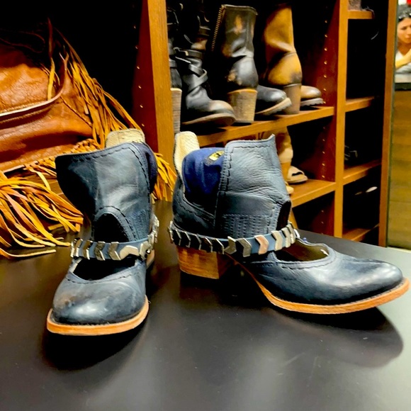 Freebird Blade. Still being sold on Feeebirds’ website. - Picture 2 of 8